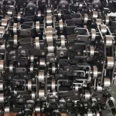 Rubber glove machine chain helps 