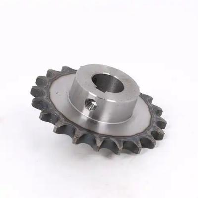 The method of fixing the shaft and sprocket