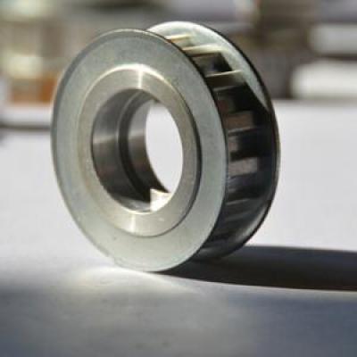 What aspects should be paid attention to when installing and using the timing belt and timing wheel