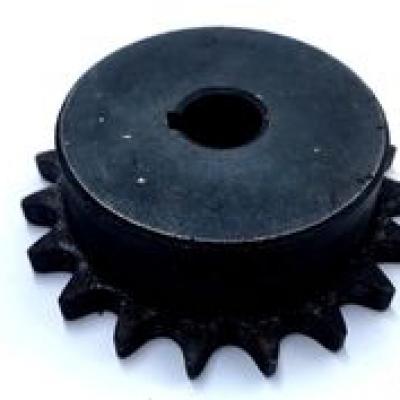 Who is more advantageous in the reducer in the sprocket and the belt pulley